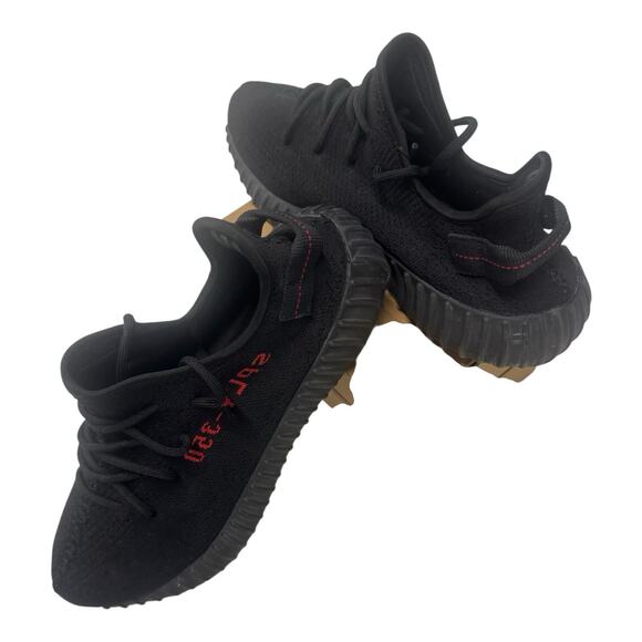 adidas Black Red Accent 12.5 Yeezy Boost 350 V2 Bred CP9652 Kanye Streetwear - Picture 1 of 8